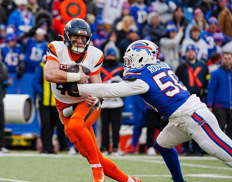 Bills DE Greg Rousseau agrees to 4-year extension