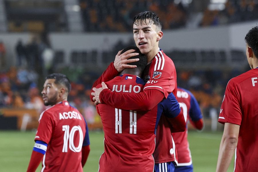 FC Dallas eye more road success; Rapids seek first win