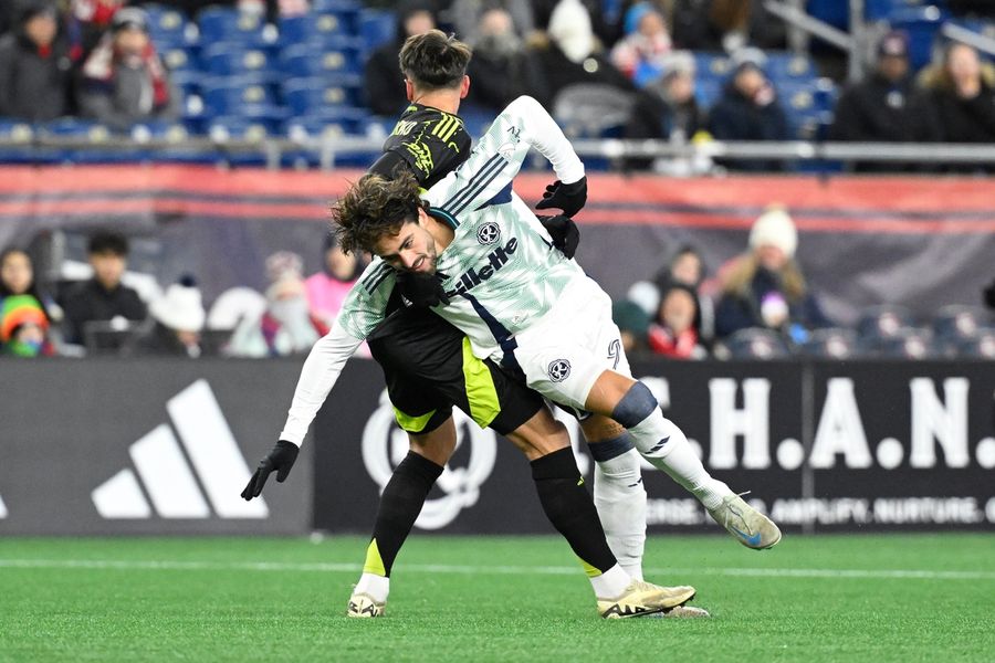 Jacen Russell-Rowe's goal lifts Crew past Revolution