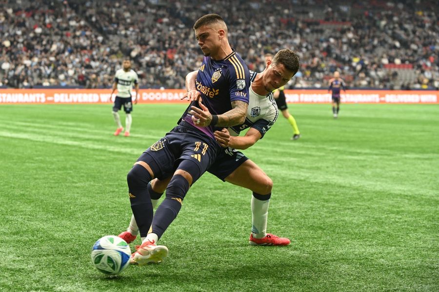 Whitecaps hand defending champion Galaxy a second loss