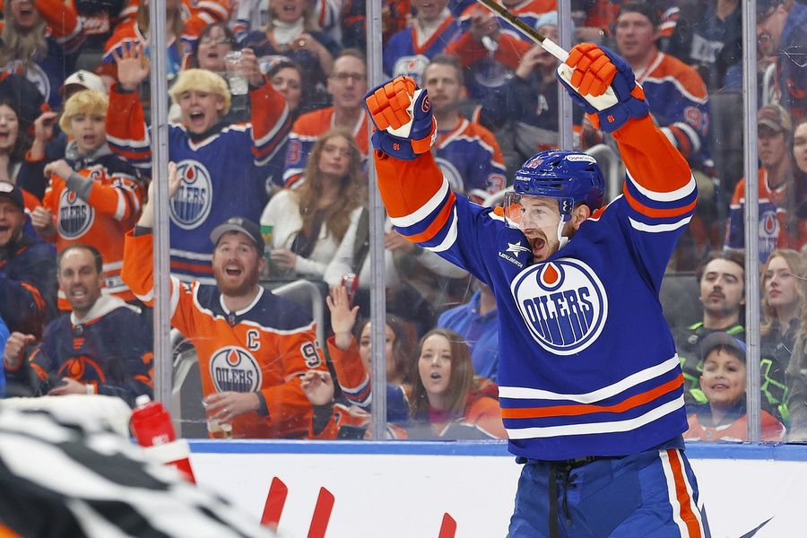 Oilers build 4-goal lead, hold off Stars