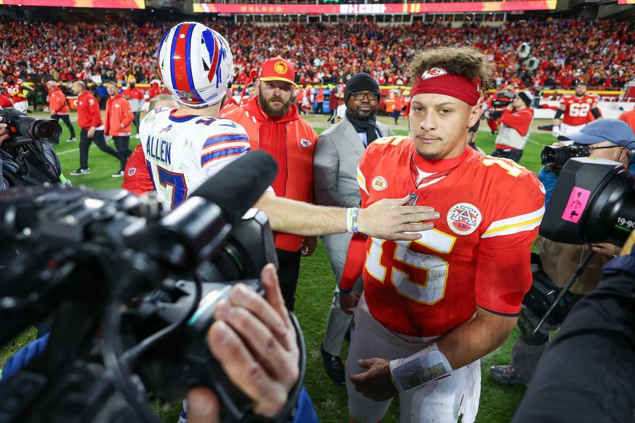 I’m sorry your wide receiver is a moron, Patrick Mahomes