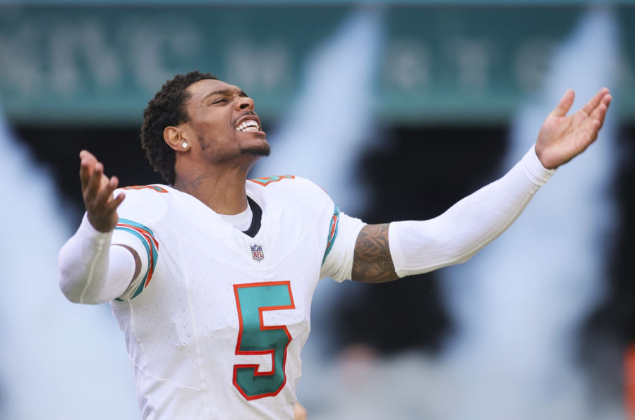 Surprise NFL Trade Deadline Buyers Should Make These Trades