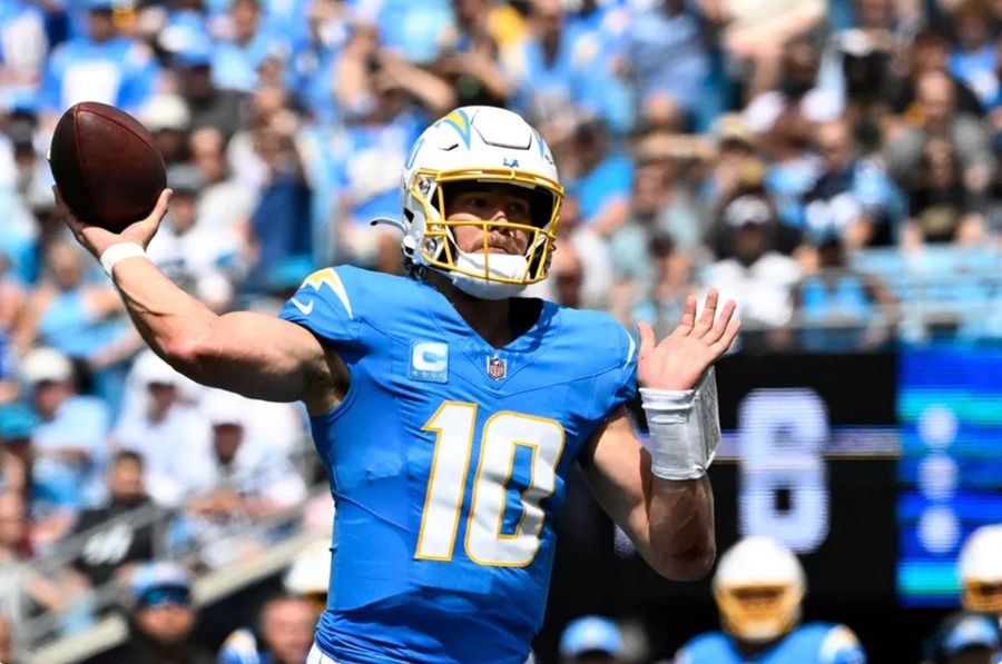 Los Chargers de Los Ángeles cumplen con su promesa de arrasar a los Broncos de Denver