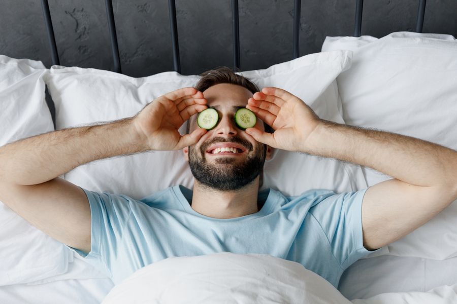 Evening routine: 5 simple habits for living better (and potentially reaching 100 years)