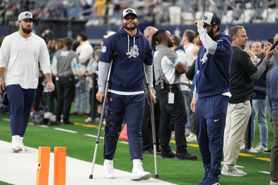 Cowboys rework Dak Prescott’s deal, open up $36.6M in cap space