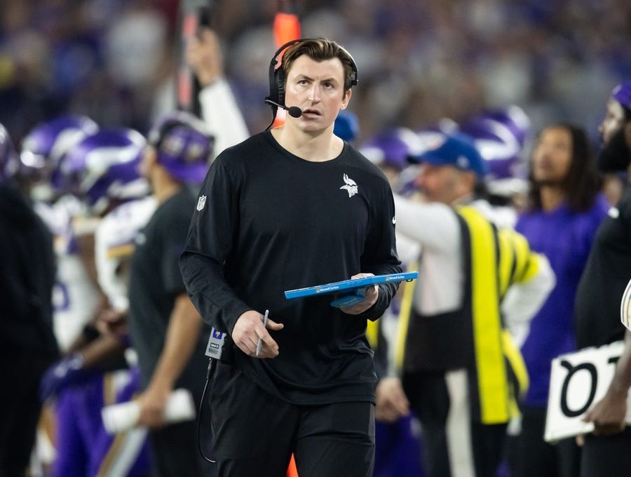 Los Jaguars contratan a Grant Udinski, de 29 años, como coordinador ofensivo