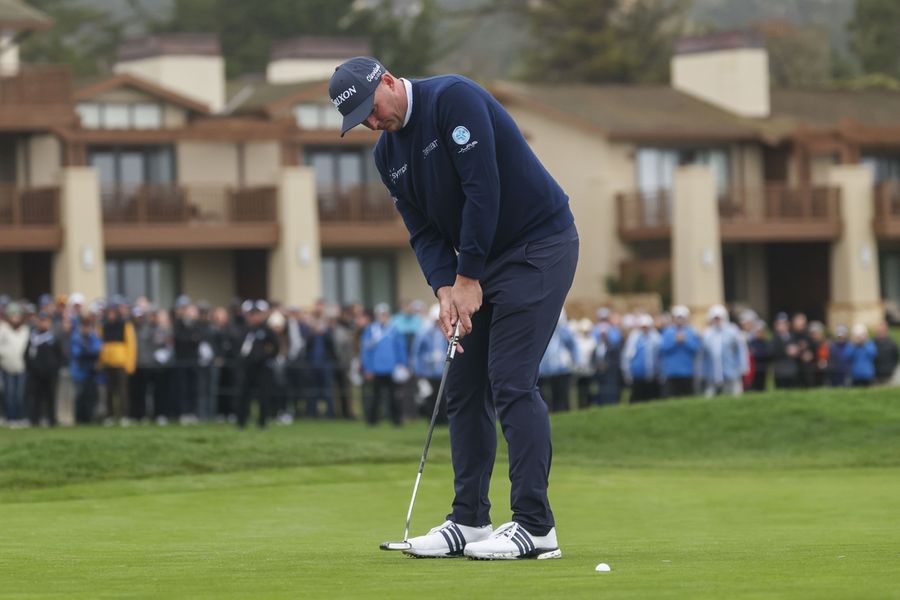 Sepp Straka lidera por un punto tras 54 hoyos en Pebble Beach