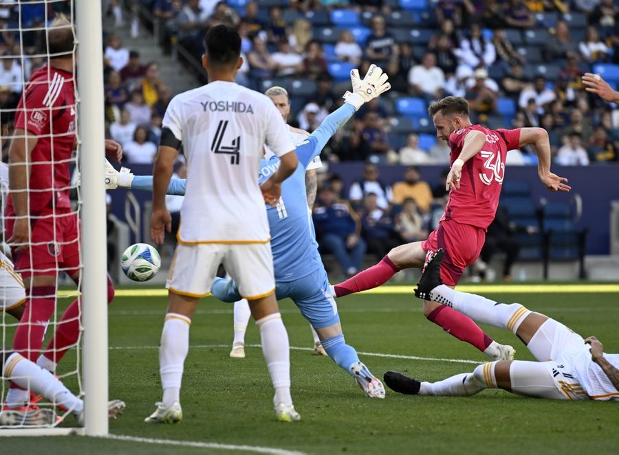 St. Louis City hand Galaxy third straight defeat to open season