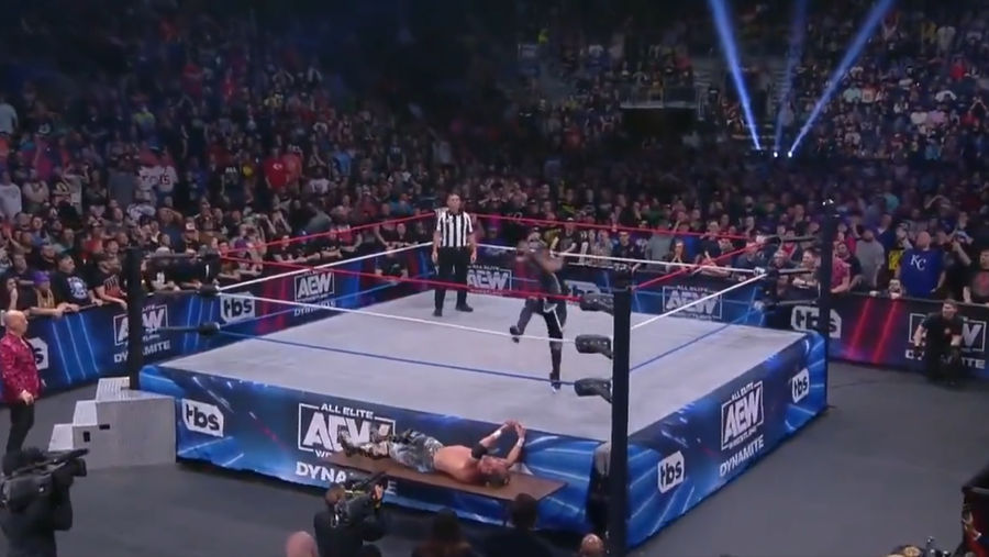 Kenny Omega and El Hijo Del Vikingo somehow, miraculously, overcome a lack of build to become the match of the year