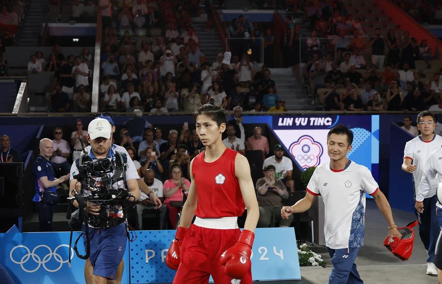 Taiwan's Lin Yu-ting wins women's featherweight gold amid gender dispute