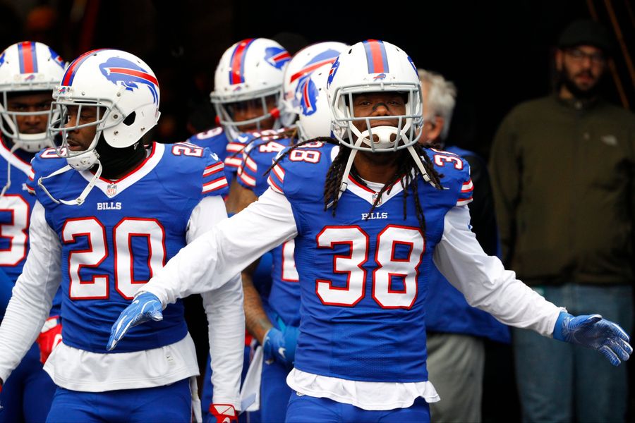 ‘Missing’ former NFL player Sergio Brown is posting bizarre videos from Mexico following his mother’s murder