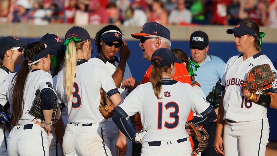 Auburn: Associate Softball Coach Was Banned For Romantic Relationships With Students<em></em>