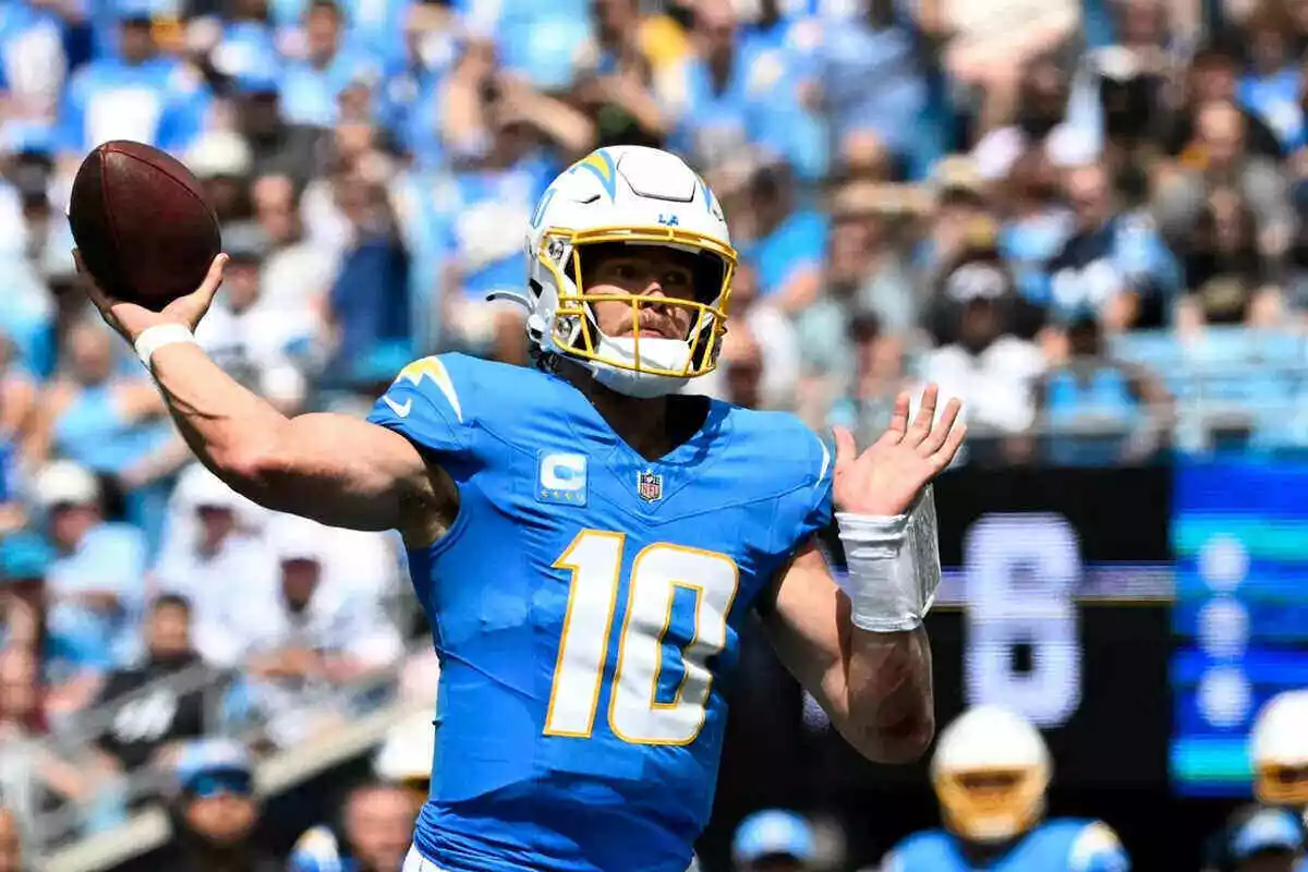 la chargers qb justin herbert